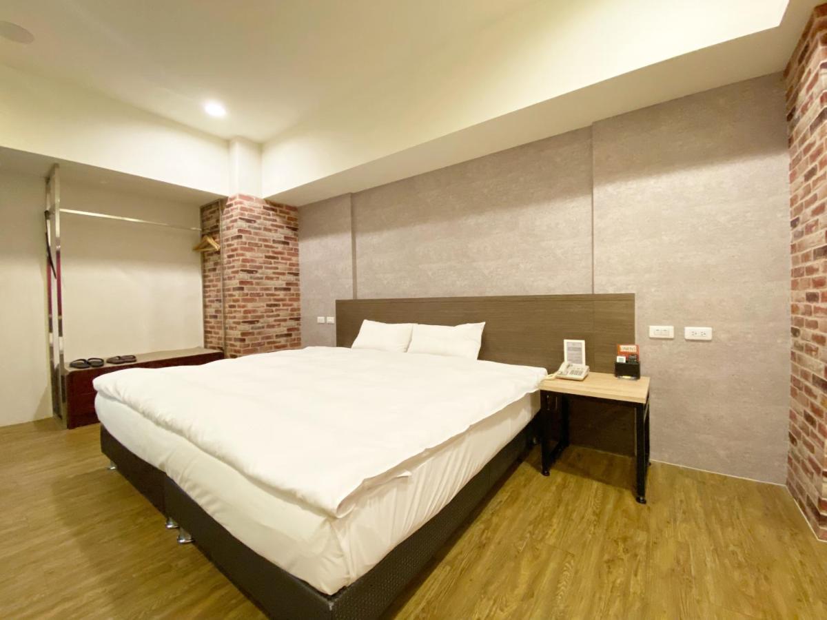Taichung Old F Hotel エクステリア 写真